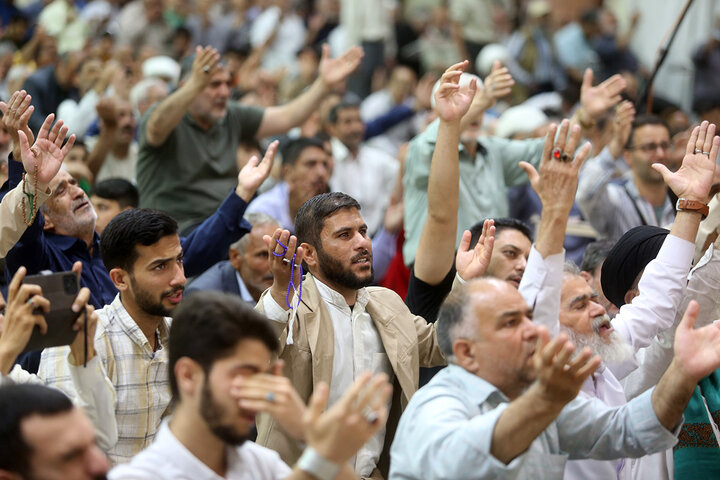 گزارش تصویری | جشن شب میلاد امام رئوف در حرم بانوی کرامت