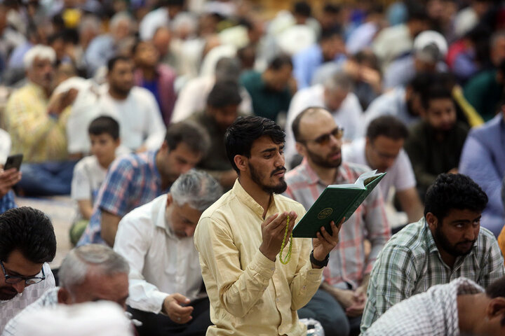 گزارش تصویری | جشن شب میلاد امام رئوف در حرم بانوی کرامت