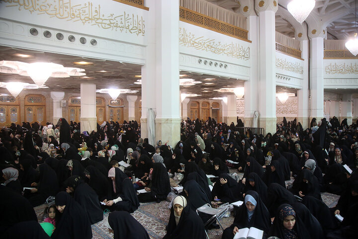 گزارش تصویری | جشن شب میلاد امام رئوف در حرم بانوی کرامت
