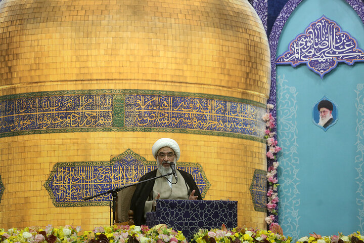 گزارش تصویری | جشن شب میلاد امام رئوف در حرم بانوی کرامت