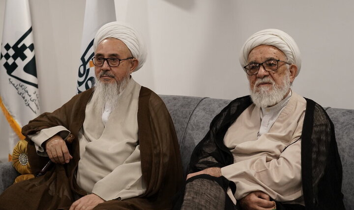 تقرير مصور/ لقاء ضيوف مؤتمر الذكرى المئوية الدولية لتأسيس الحوزة العلمية بقم بآية الله الأعرافي