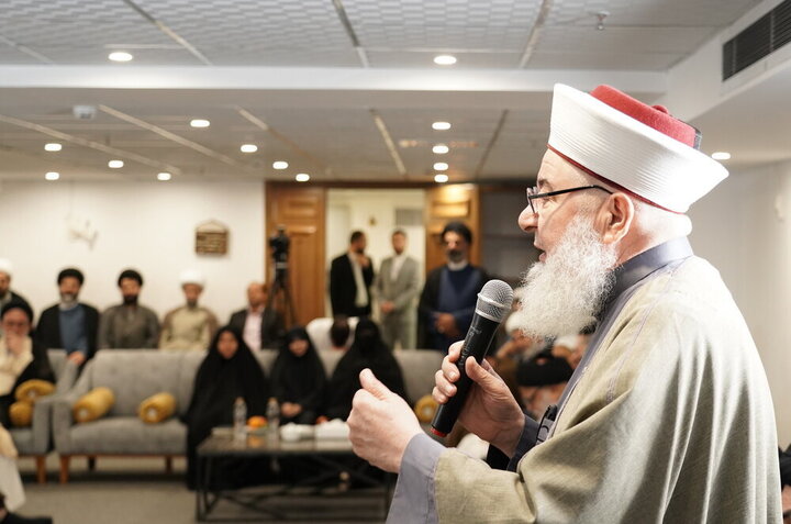 تقرير مصور/ لقاء ضيوف مؤتمر الذكرى المئوية الدولية لتأسيس الحوزة العلمية بقم بآية الله الأعرافي