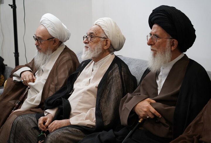 تقرير مصور/ لقاء ضيوف مؤتمر الذكرى المئوية الدولية لتأسيس الحوزة العلمية بقم بآية الله الأعرافي