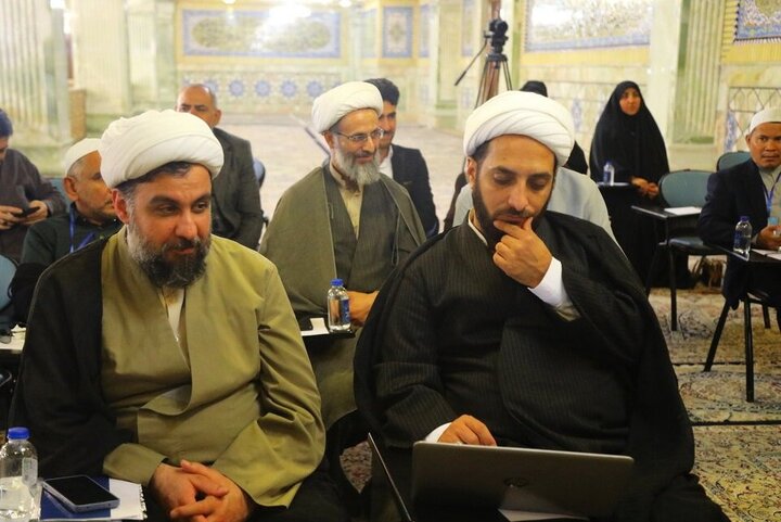 تقرير مصور/ ندوة علمية.. "العرفان في القرن الأخير لحوزة قم" ضمن فعاليات مؤتمر الذكرى المئوية لتأسيس حوزة قم