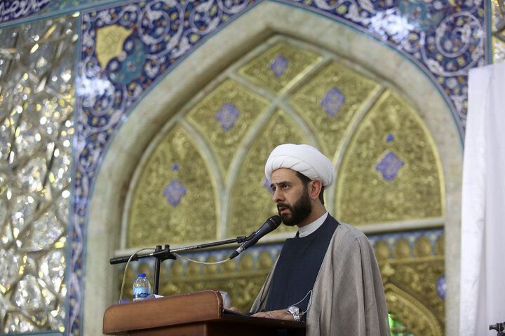 گزارش تصویری؛محفل مولودی‌خوانی عرب‌زبانان مقیم قم در شب میلاد امام رضا(ع)