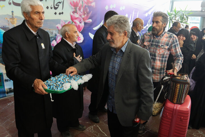 استقبال از زائرین بارگاه منور رضوی در مشهد