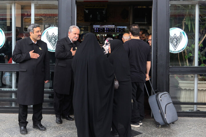 استقبال از زائرین بارگاه منور رضوی در مشهد