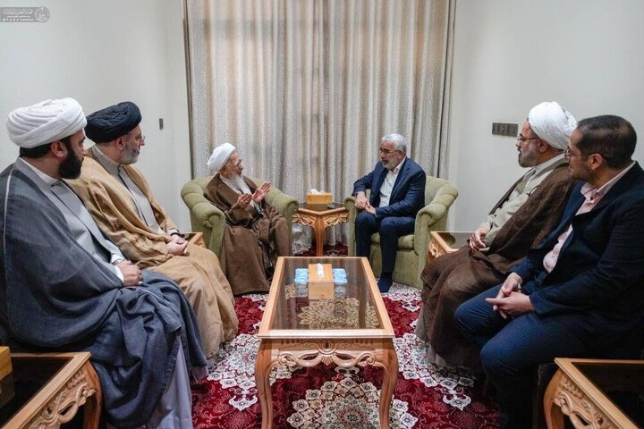 الأمين العام للعتبة العلوية المقدسة يلتقي بالمرجع الديني آية الله جوادي الآملي