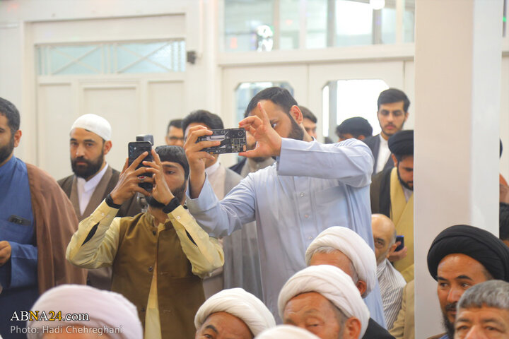 مراسم عمامه گذاری طلاب توسط آیت الله فاضل لنکرانی