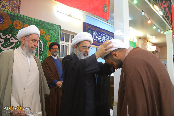مراسم عمامه گذاری طلاب توسط آیت الله فاضل لنکرانی