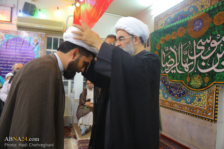 مراسم عمامه گذاری طلاب توسط آیت الله فاضل لنکرانی