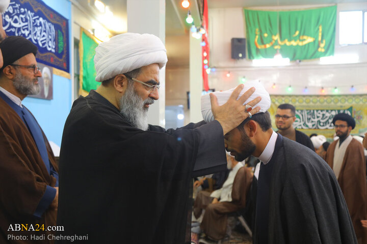 مراسم عمامه گذاری طلاب توسط آیت الله فاضل لنکرانی