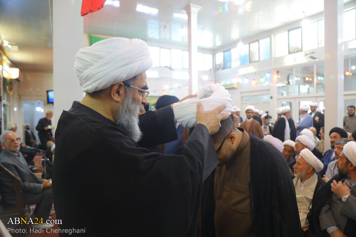 مراسم عمامه گذاری طلاب توسط آیت الله فاضل لنکرانی