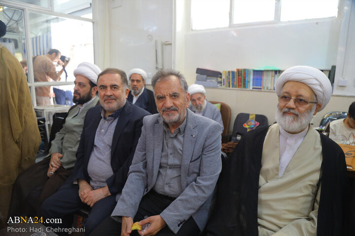 مراسم عمامه گذاری طلاب توسط آیت الله فاضل لنکرانی