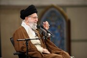 Sostegno totale del Leader della Rivoluzione alla comunità operaia / Le menti non devono distogliersi dalla questione palestinese