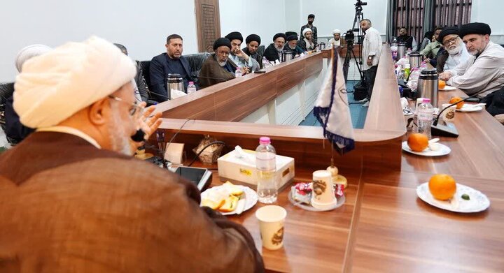 re-establishment of Qom Seminary