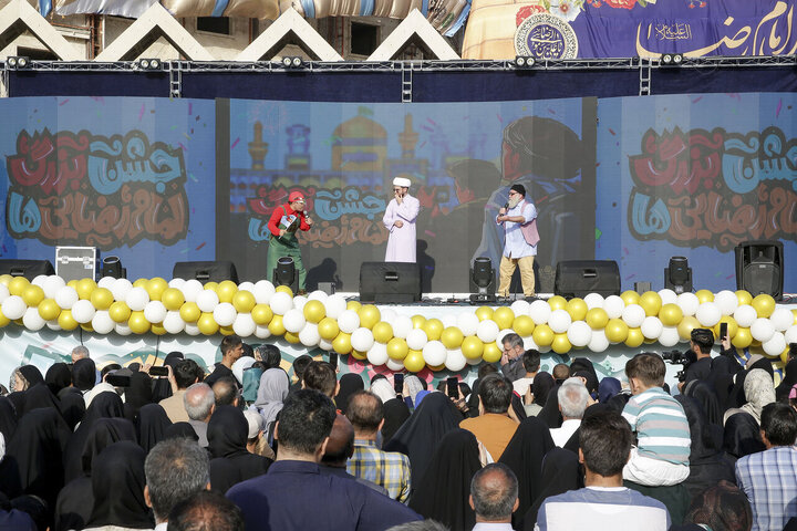 تقرير مصور| الاحتفال الكبير بذكرى ولادة الإمام الرضا عليه السلام في مشهد