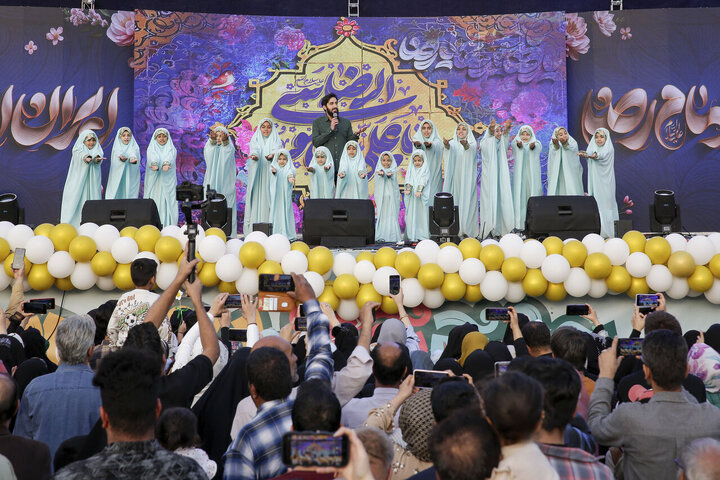 تقرير مصور| الاحتفال الكبير بذكرى ولادة الإمام الرضا عليه السلام في مشهد