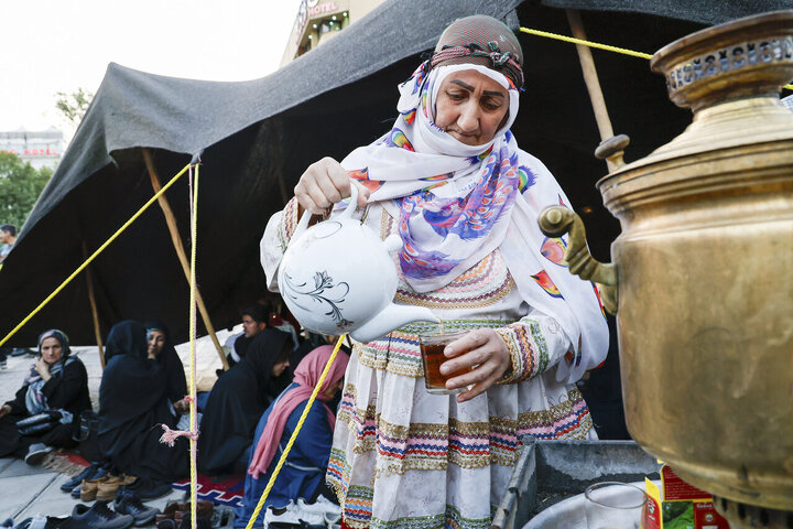تقرير مصور| الاحتفال الكبير بذكرى ولادة الإمام الرضا عليه السلام في مشهد