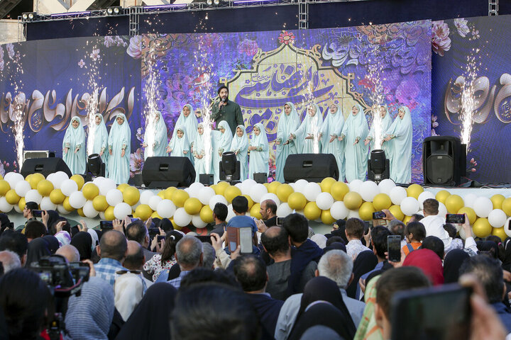 تقرير مصور| الاحتفال الكبير بذكرى ولادة الإمام الرضا عليه السلام في مشهد