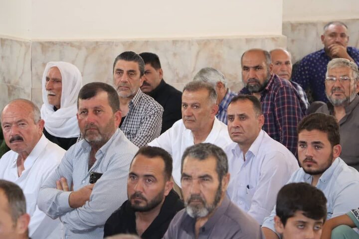 تقرير مصور| إقامة صلاة الجمعة في مدينة "الزهراء" السورية