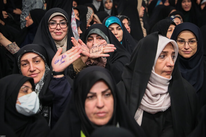 دیدار هزاران نفر از کارگران سراسر کشور