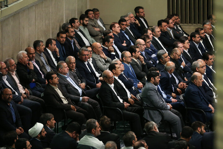 دیدار هزاران نفر از کارگران سراسر کشور