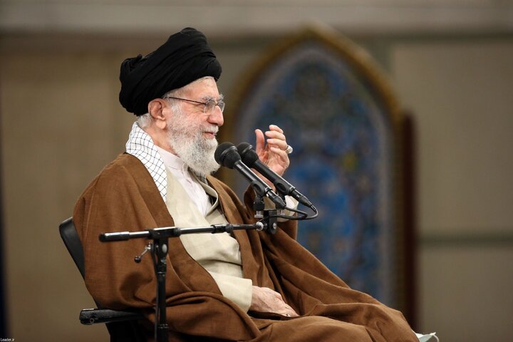 پشتیبانی تمام قد رهبر انقلاب از جامعه کارگری/ ذهن‌ها نباید از مسئله فلسطین منصرف شود