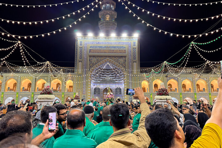 Reporte fotográfico | El ambiente del Santuario Sagrado del Imam Alí ibn Musa ar-Rida (la paz sea con él) durante la Década de la Generosidad