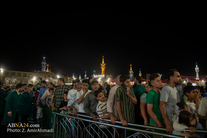 شام میلاد، حرمِ رضا در آغوش نور و نذر و نگاه