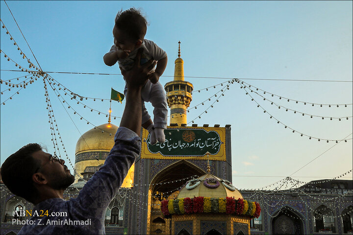 شام میلاد، حرمِ رضا در آغوش نور و نذر و نگاه