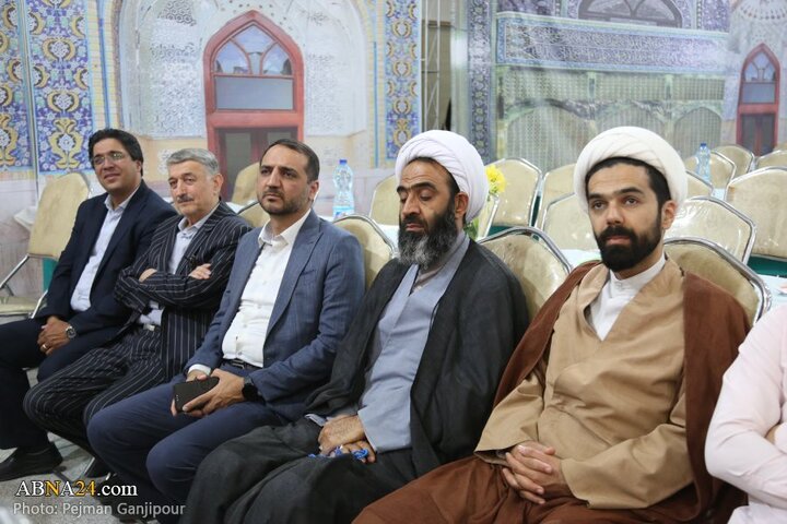 تجلیل از هنرمندان حرم رضوی در شهر اصفهان