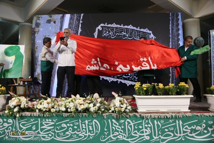 تجلیل از هنرمندان حرم رضوی در شهر اصفهان