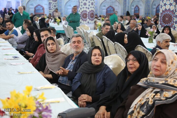 تجلیل از هنرمندان حرم رضوی در شهر اصفهان