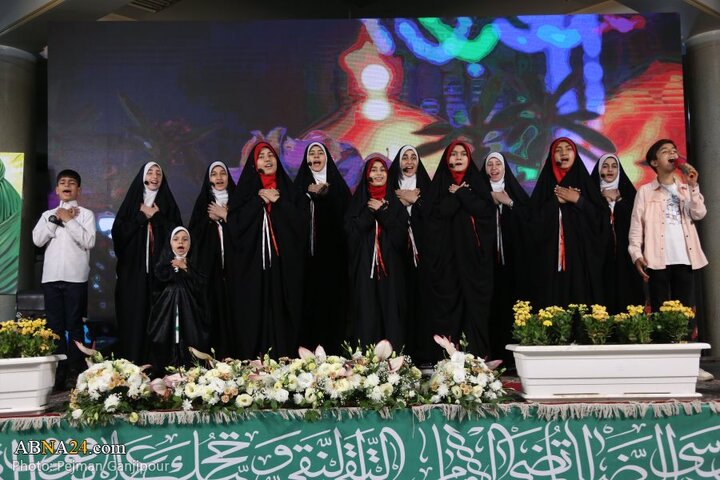 تجلیل از هنرمندان حرم رضوی در شهر اصفهان