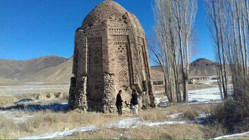 "Wadau wa sekta ya utamaduni wa Afghanistan watilia mkazo juu ya ukarabati wa "Gonbad-e-Begum" / 'Kubba ya Malkia' katika Mkoa wa Ghazni"