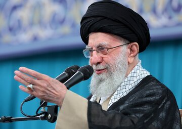فلسطین صہیونی غاصبوں پر غلبہ پائے گا؛ یہ ضرور ہو کر رہے گا، امام خامنہ ای