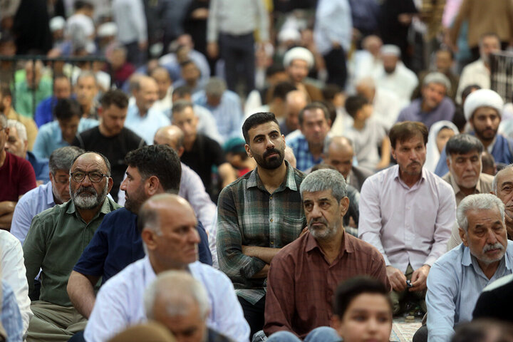 تقرير مصور| إقامة حفل بهيج بمناسبة ولادة الإمام الرضا(ع) في حرم السيدة المعصومة(ع)