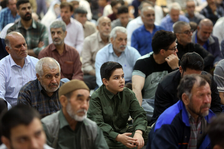 تقرير مصور| إقامة حفل بهيج بمناسبة ولادة الإمام الرضا(ع) في حرم السيدة المعصومة(ع)