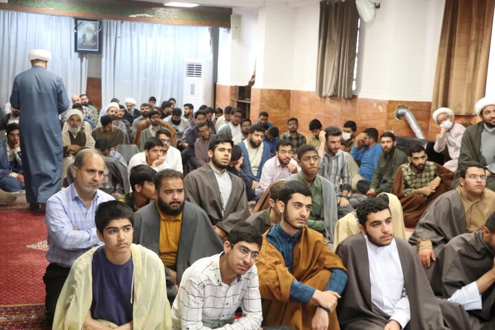 تصاویر| پیش‌نشست همایش حوزه انقلابی؛ حوزه منتظر در مدرسه علمیه منصوریه شیراز