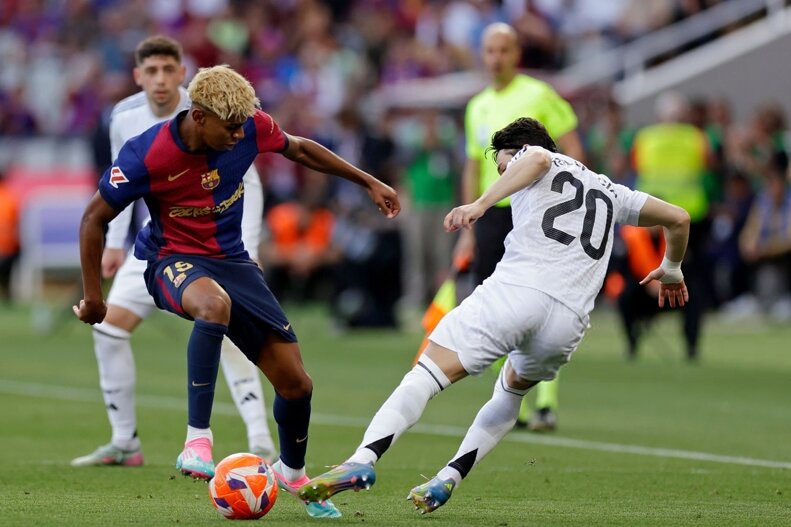 بازگشت طلایی بارسلونا: پیروزی ۴-۳ برابر رئال در الکلاسیکوی فراموشنشدنی