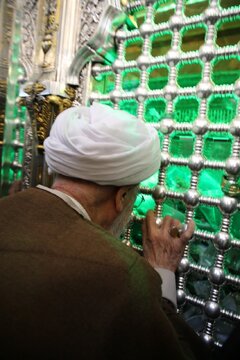 ویدیو | تشرف آیت الله جوادی آملی به حرم مطهر حضرت امیرالمؤمنین(ع)