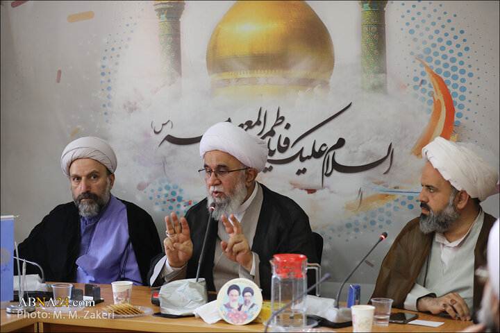 نشست «نقش اساتید دانشگاه در معرفی جهانی اسلام» با حضور آیت‌الله رمضانی
