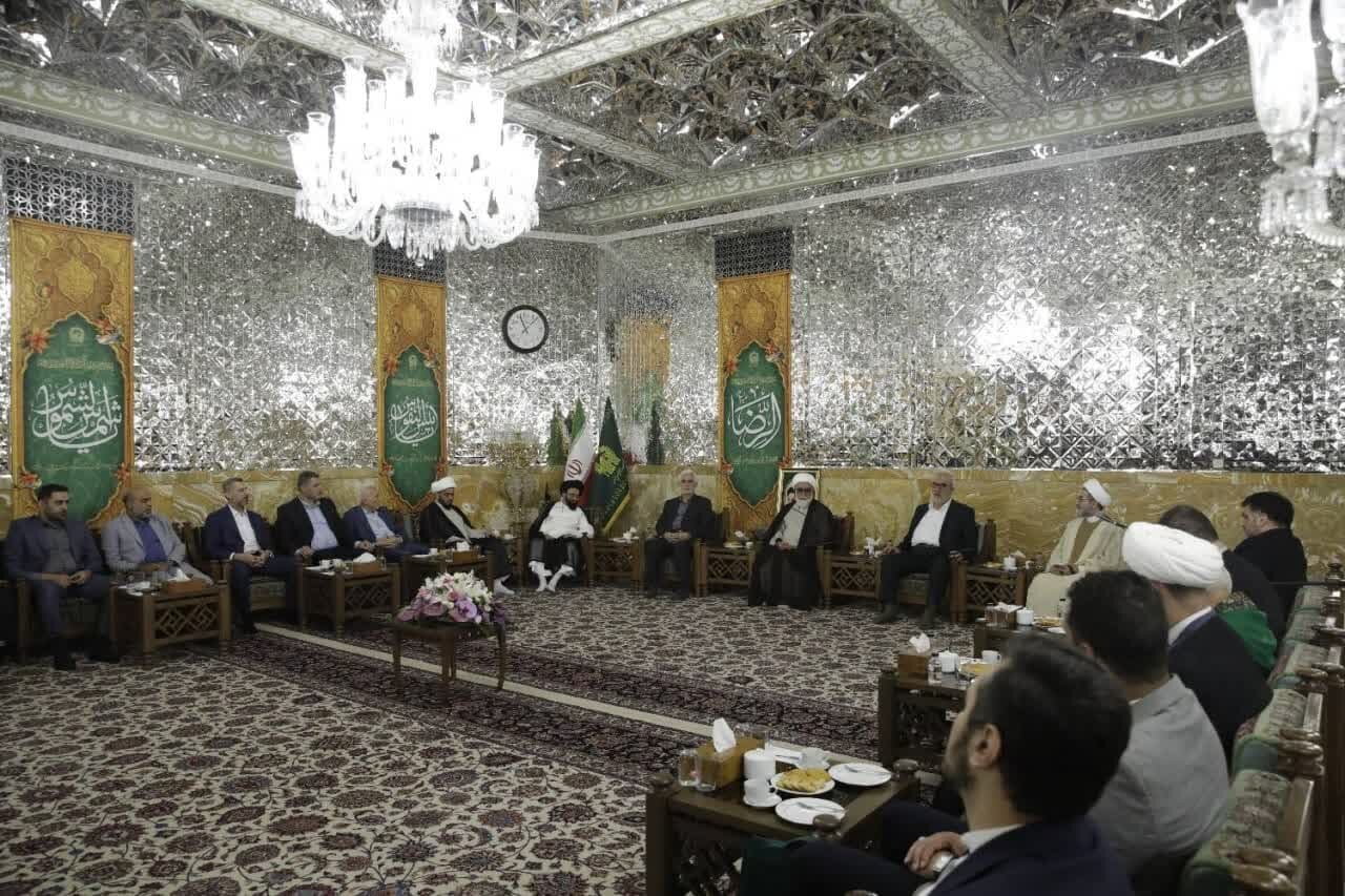 متولي العتبة الرضوية يستقبل متولي العتبة الكاظمية والأمين العام للعتبة الحسينية