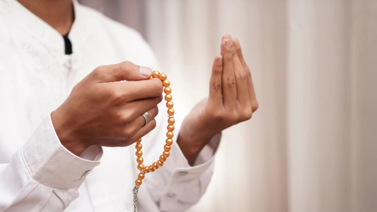 چرا قبل از نماز باید اذان بگوییم؟