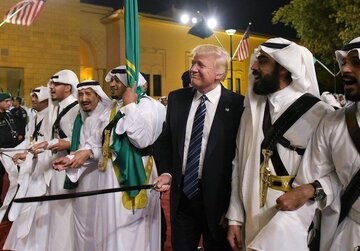 Analysis / Hunger for petrodollars: What to expect from Trump’s Persian Gulf tour?