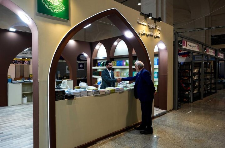 تقرير مصور| العتبة العلوية المقدسة تشارك في معرض طهران الدولي للكتاب بنسخته (36)