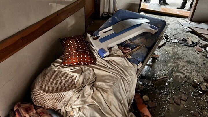 Informe fotográfico | Ataque de militares sionistas al Hospital Nasser en Jan Yunis