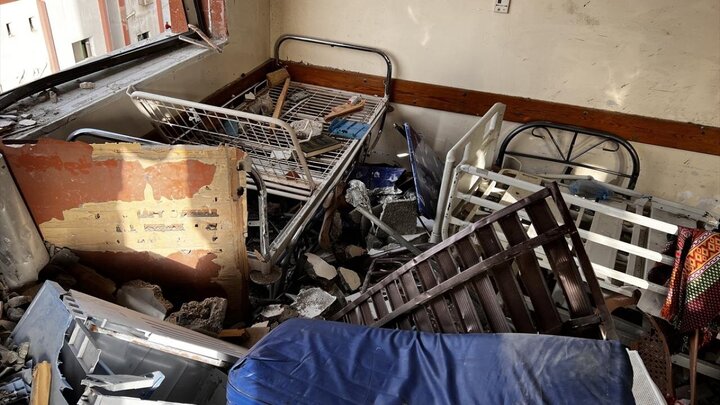 Informe fotográfico | Ataque de militares sionistas al Hospital Nasser en Jan Yunis