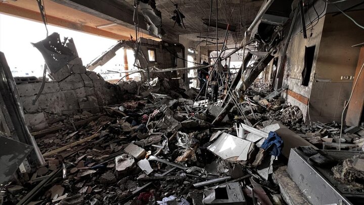 Informe fotográfico | Ataque de militares sionistas al Hospital Nasser en Jan Yunis